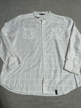 Straight Faded Shirt Men’s XL White Button Down Long Sleeve Shirt Pockets